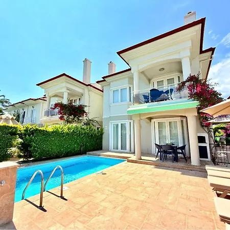 Fethiye-calis'ta 5 Yatak Odali 10 Kisilik Coral 3 Villa