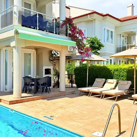 Fethiye-calis'ta 5 Yatak Odali 10 Kisilik Coral 3 Villa *