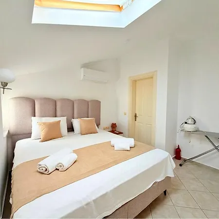 Fethiye-calis'ta 5 Yatak Odali 10 Kisilik Coral 3 * Fethiye