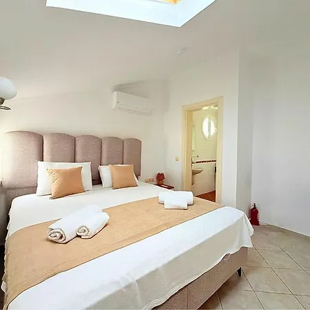 Fethiye-calis'ta 5 Yatak Odali 10 Kisilik Coral 3 Villa